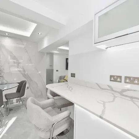 Baker Street Suite London Exterior photo