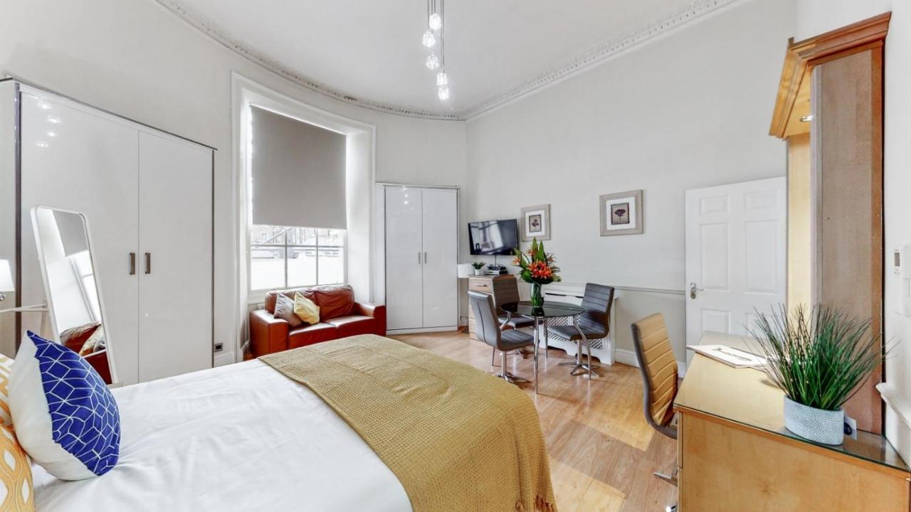 Baker Street Apartment