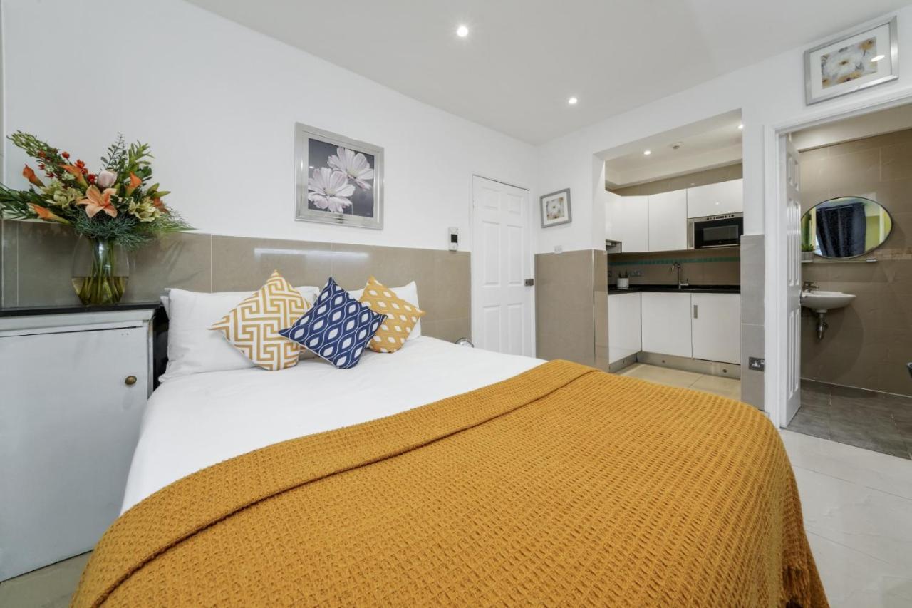 Baker Street Apartment London